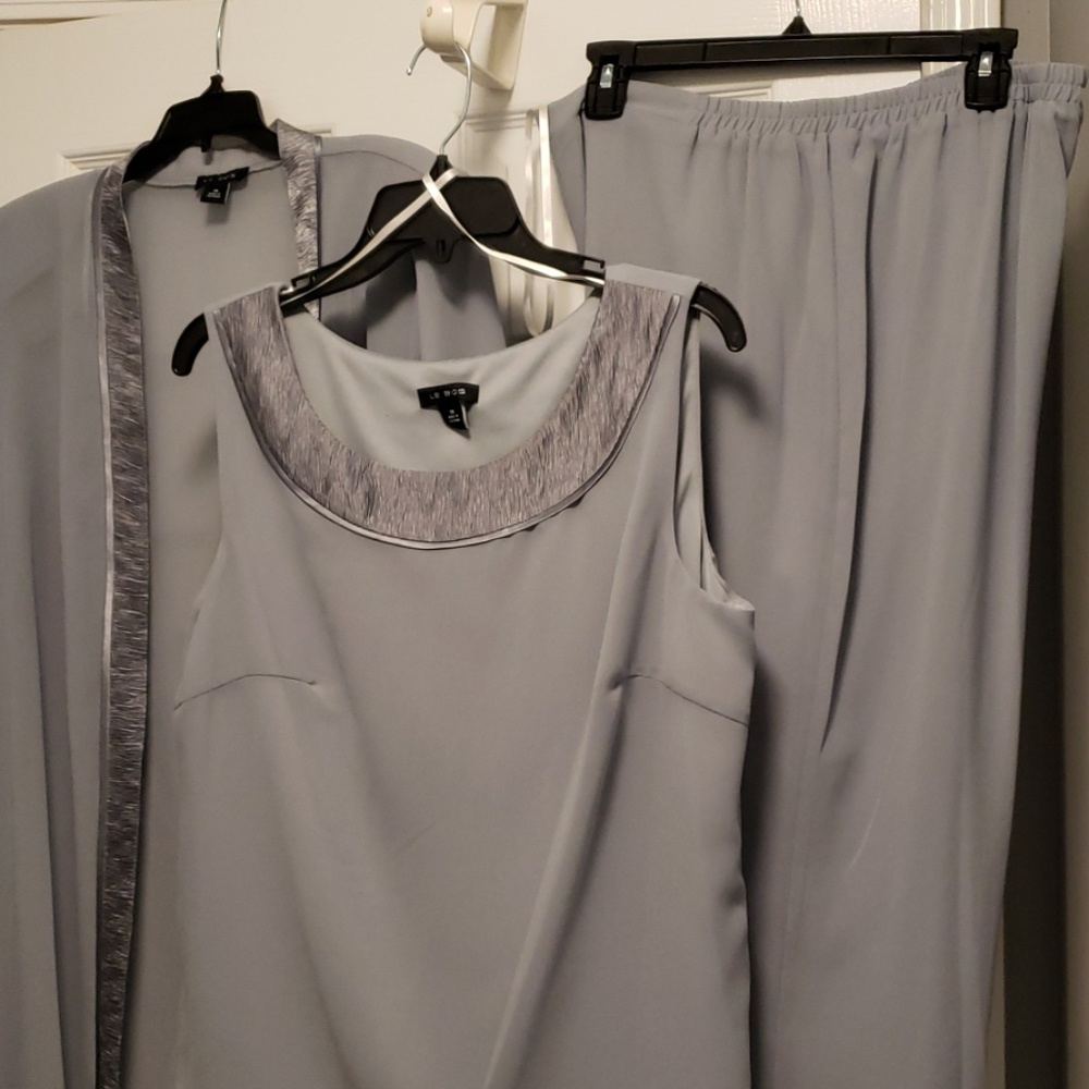 NEW: Size 14 silver grey 3-piece formal pants suit